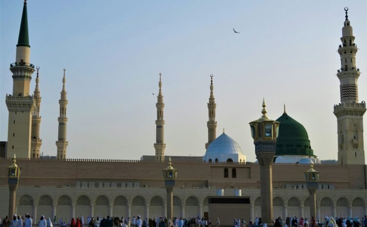  Umrah Transport Cost Breakdown in USD, GBP, CAD and AUD (2026)